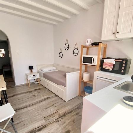 Elenitas Town House With Balcony And Sea View Lägenhet Mykonos Town Exteriör bild